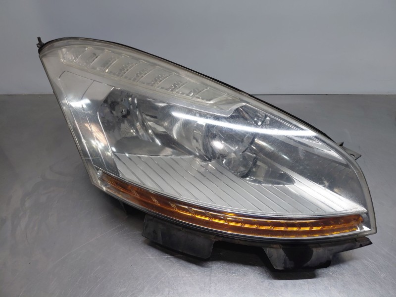 Recambio de faro derecho para citroën c4 picasso sx referencia OEM IAM 6206A8  