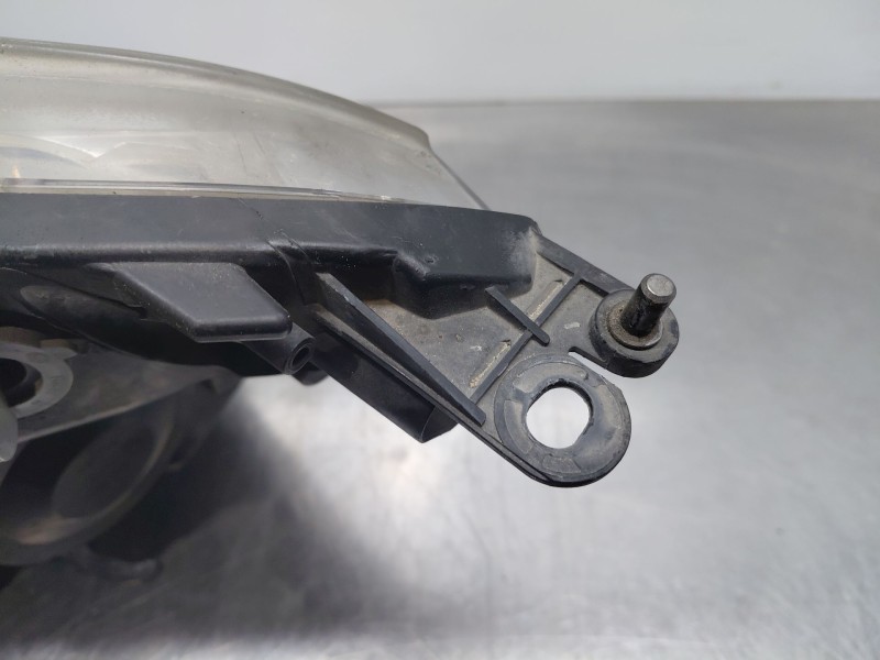 Recambio de faro derecho para citroën c4 picasso sx referencia OEM IAM 6206A8  