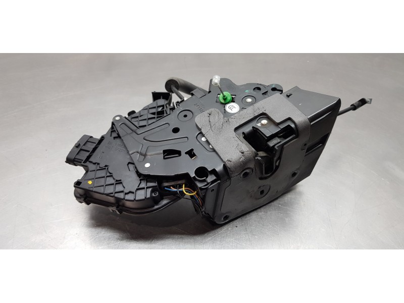 Recambio de cerradura puerta trasera derecha para land rover range rover vogue referencia OEM IAM LR038297  