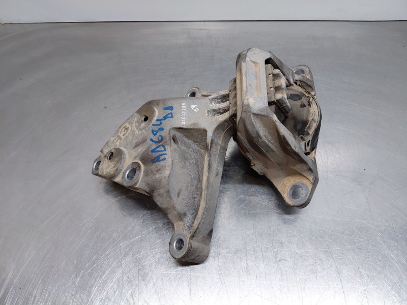 Recambio de soporte motor derecho para nissan qashqai (j12) acenta referencia OEM IAM 112326UB0A  