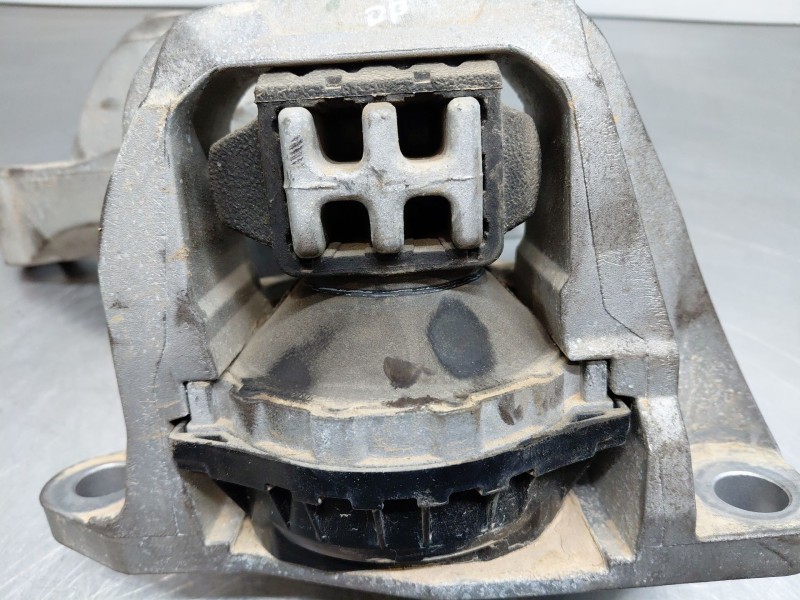 Recambio de soporte motor derecho para nissan qashqai (j12) acenta referencia OEM IAM 112326UB0A  