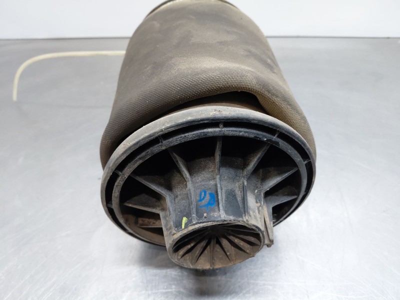 Recambio de amortiguador trasero izquierdo para mercedes-benz clase gl (x166) 450 grand edition referencia OEM IAM A1643201025  