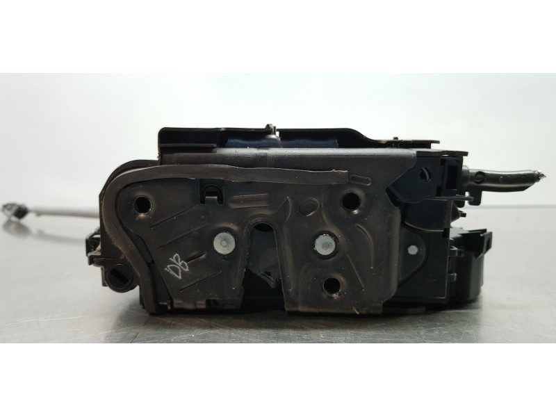 Recambio de cerradura puerta delantera derecha para volkswagen caddy ocio trendline bluemotion referencia OEM IAM 5TB837016C B6A Recambio de cerradura puerta delantera derecha para volkswagen caddy ocio trendline bluemotion referencia OEM IAM 5TB837016C B6A