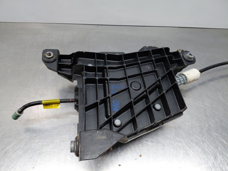 Recambio de freno de mano electrico para citroën c4 grand picasso sx referencia OEM IAM 9810677780  