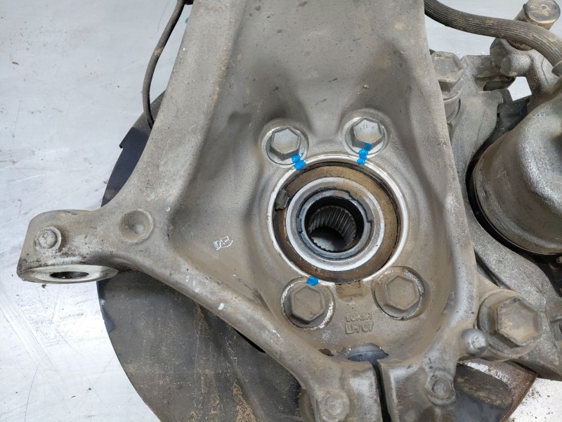 Recambio de mangueta delantera izquierda para nissan qashqai (j12) acenta referencia OEM IAM 400156RA0A  