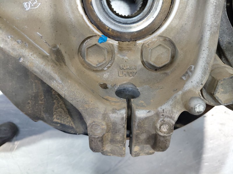 Recambio de mangueta delantera izquierda para nissan qashqai (j12) acenta referencia OEM IAM 400156RA0A  