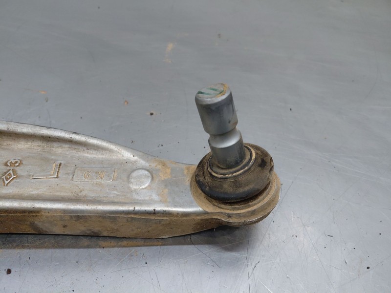Recambio de brazo suspension inferior delantero izquierdo para nissan qashqai (j12) acenta referencia OEM IAM 545016UA0A  