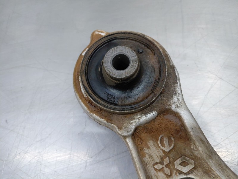 Recambio de brazo suspension inferior delantero izquierdo para nissan qashqai (j12) acenta referencia OEM IAM 545016UA0A  