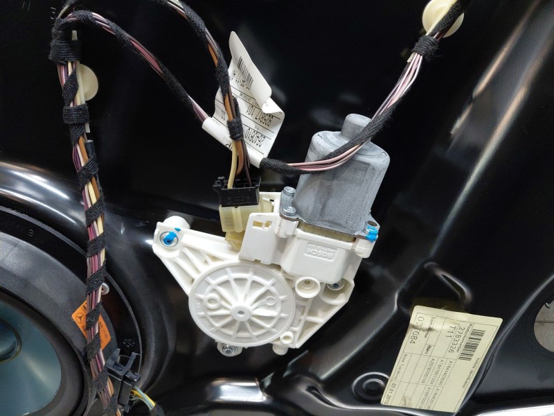 Recambio de elevalunas trasero izquierdo para mercedes-benz clase gl (x166) 450 grand edition referencia OEM IAM A1647303179  