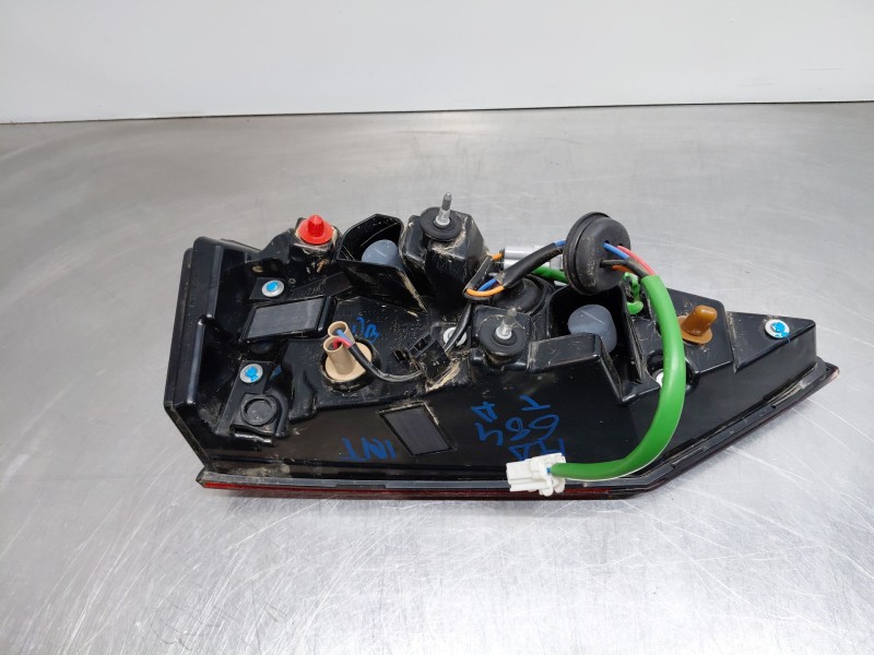 Recambio de piloto trasero derecho interior para nissan qashqai (j12) acenta referencia OEM IAM 265506UN1A  