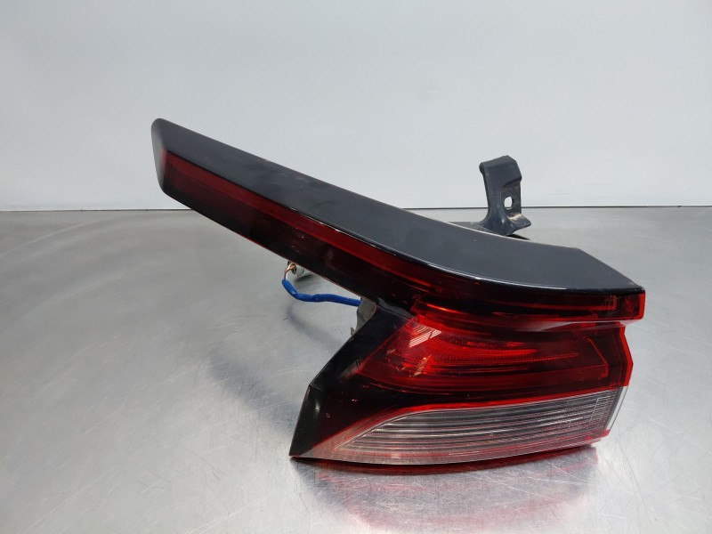 Recambio de piloto trasero izquierdo para nissan qashqai (j12) acenta referencia OEM IAM 265556UA0A  