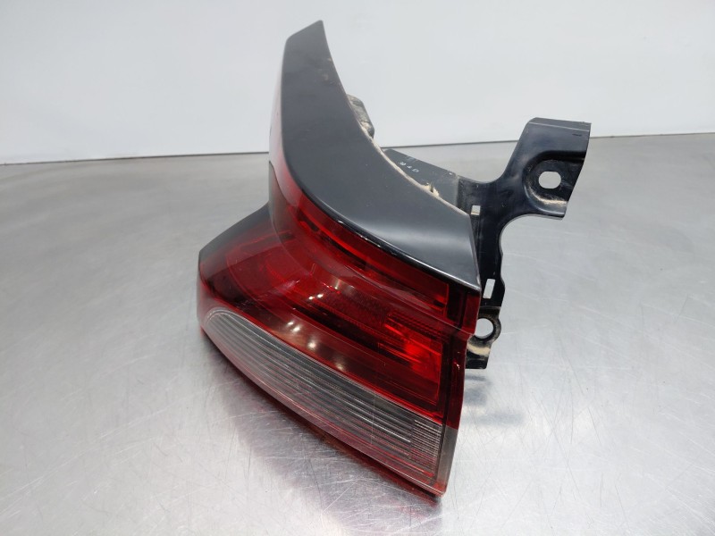 Recambio de piloto trasero izquierdo para nissan qashqai (j12) acenta referencia OEM IAM 265556UA0A  