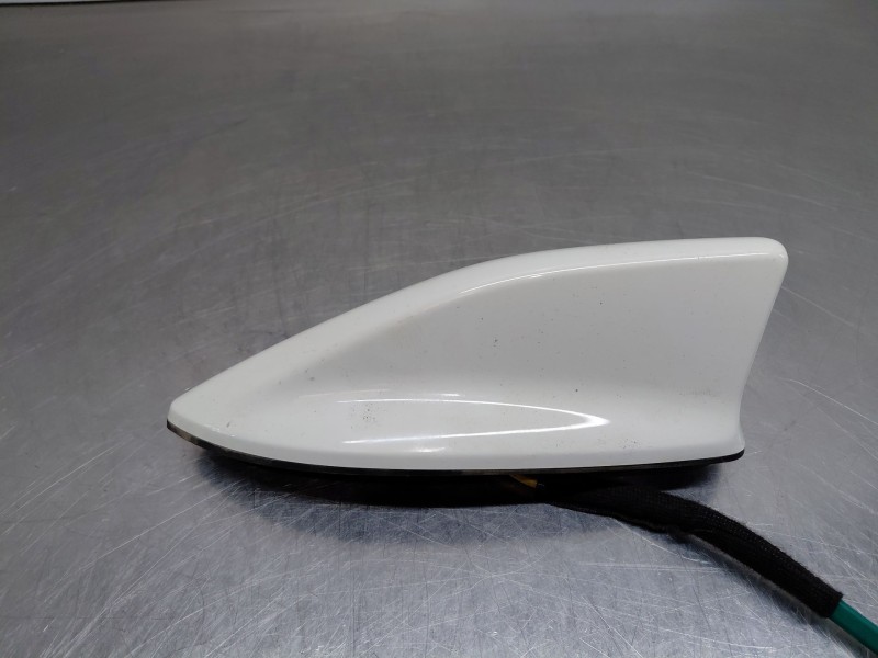 Recambio de antena para nissan qashqai (j12) acenta referencia OEM IAM 282086TL0A  