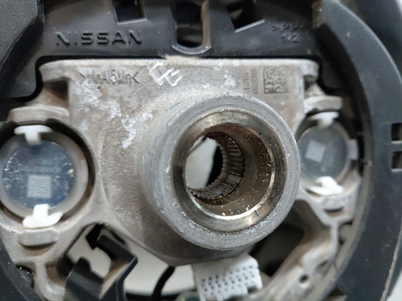 Recambio de volante para nissan qashqai (j12) acenta referencia OEM IAM 484306UF0C  