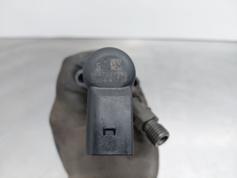 Recambio de inyector para peugeot 407 sw sport referencia OEM IAM 1980J4 9647247280 