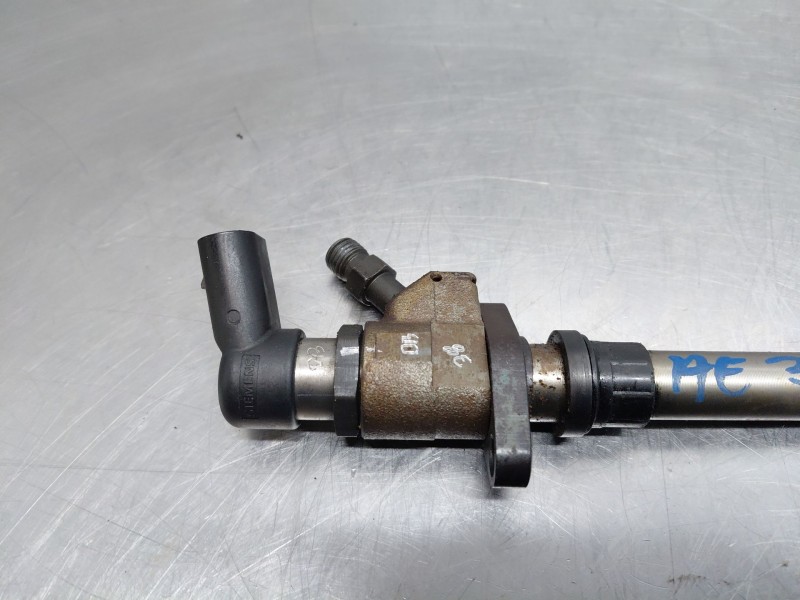 Recambio de inyector para peugeot 407 sw sport referencia OEM IAM 1980J4 9647247280 