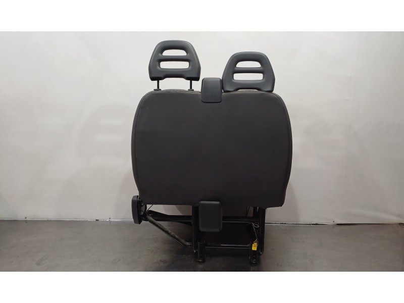 Recambio de asiento delantero derecho para peugeot boxer caja cerrada (rs 3000) (330/333) 2007 ) hdi (330) referencia OEM IAM 88