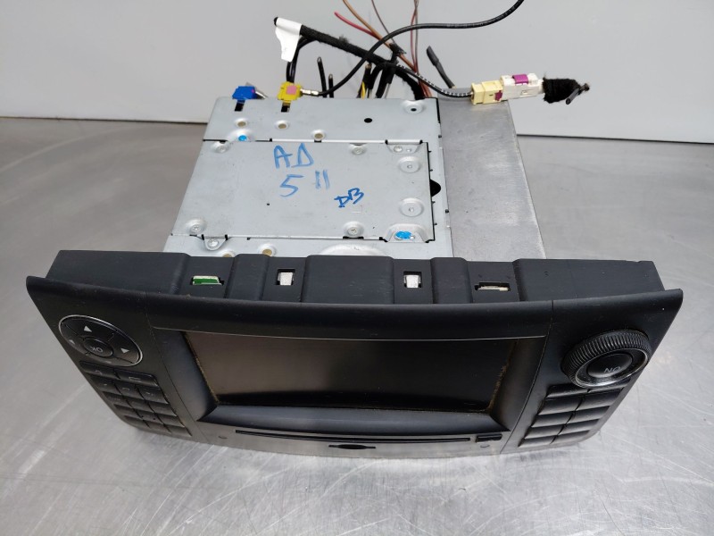 Recambio de pantalla multifuncion para mercedes-benz clase gl (x166) 450 grand edition referencia OEM IAM a1648705094  