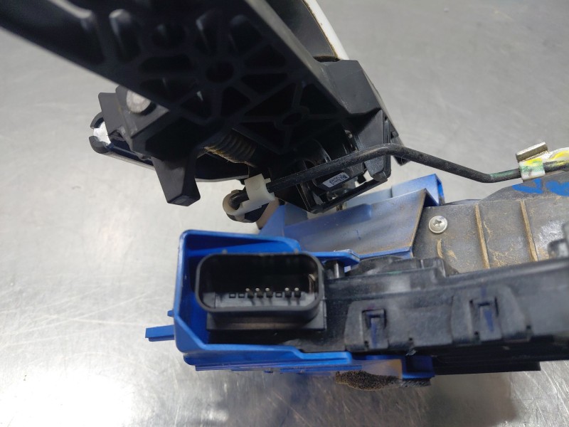 Recambio de cerradura puerta delantera izquierda para hyundai tucson hybrid referencia OEM IAM   