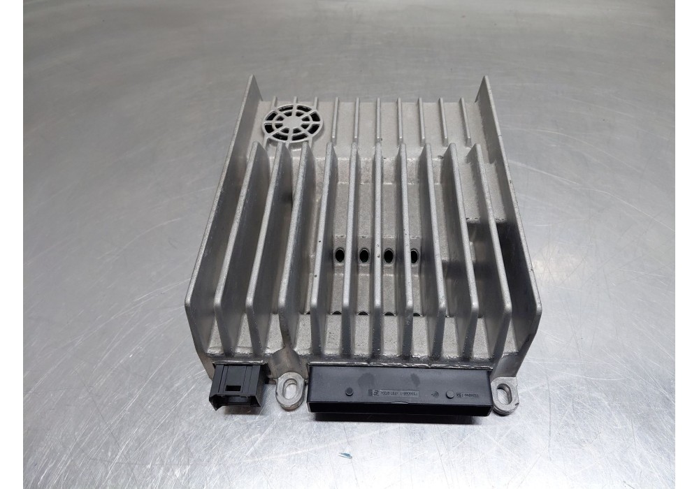 Recambio de amplificador de audio para mercedes-benz clase gl (x166) 450 grand edition referencia OEM IAM A2519007300  