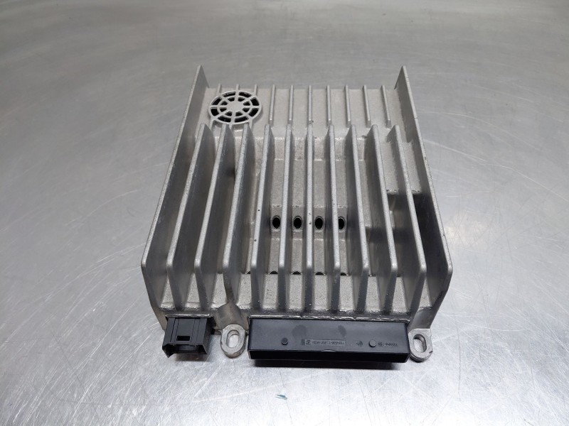 Recambio de amplificador de audio para mercedes-benz clase gl (x166) 450 grand edition referencia OEM IAM A2519007300  