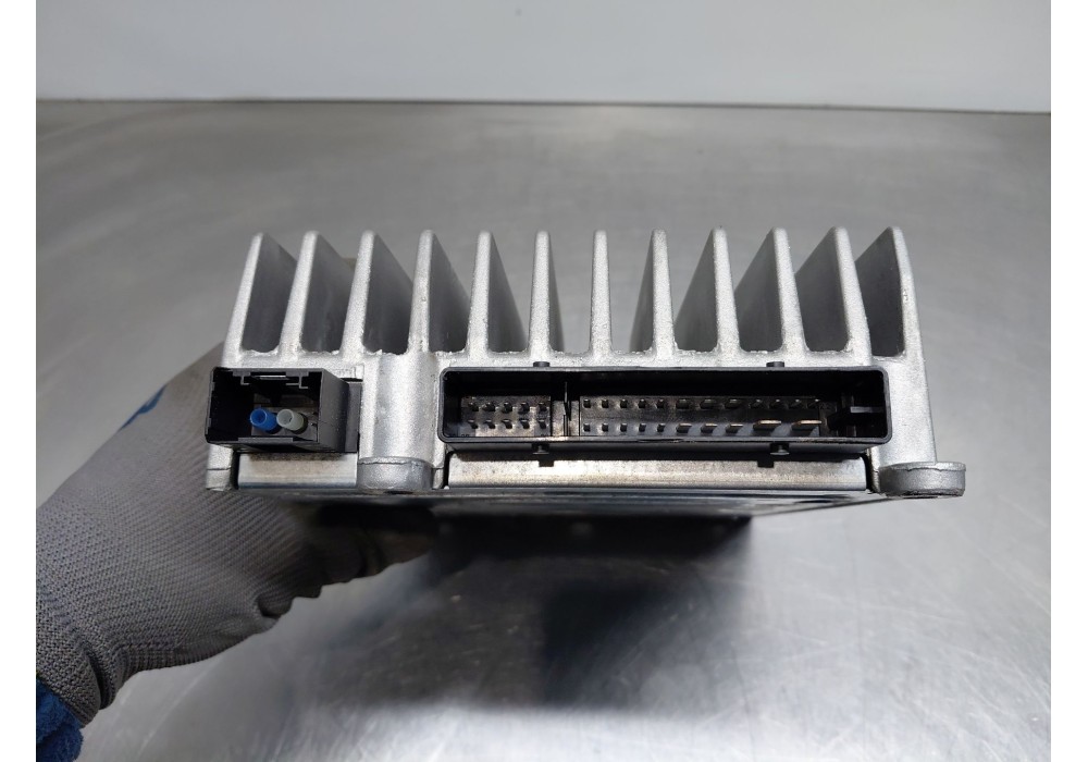 Recambio de amplificador de audio para mercedes-benz clase gl (x166) 450 grand edition referencia OEM IAM A2519007300  