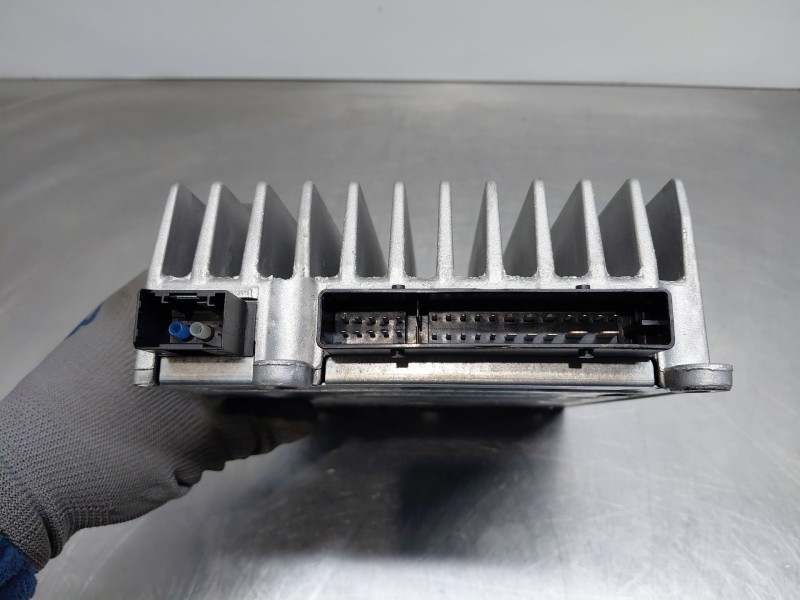 Recambio de amplificador de audio para mercedes-benz clase gl (x166) 450 grand edition referencia OEM IAM A2519007300  