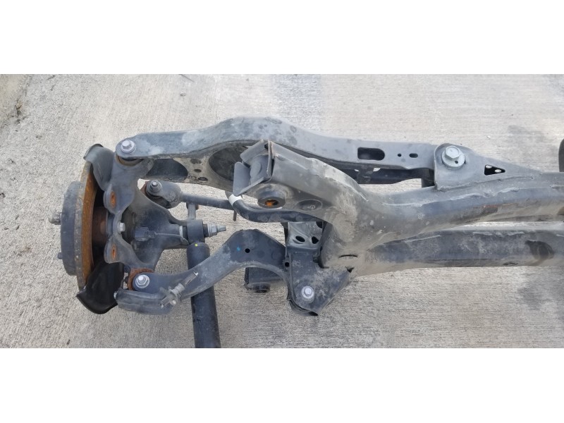 Recambio de puente trasero para toyota corolla (e21) hybrid active referencia OEM IAM 512060208  