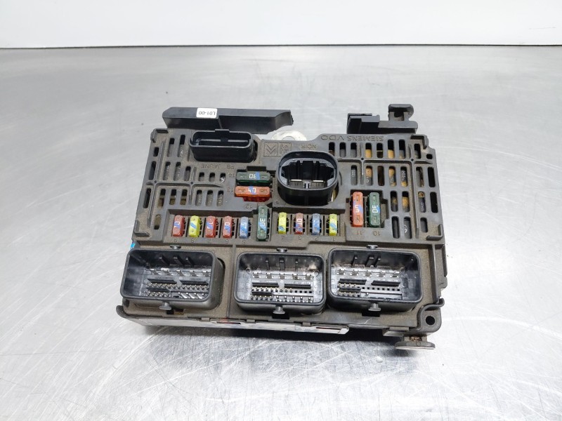 Recambio de caja reles / fusibles para peugeot 407 sw sport referencia OEM IAM 9656086080 S118983001 