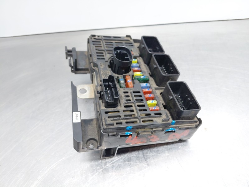 Recambio de caja reles / fusibles para peugeot 407 sw sport referencia OEM IAM 9656086080 S118983001 