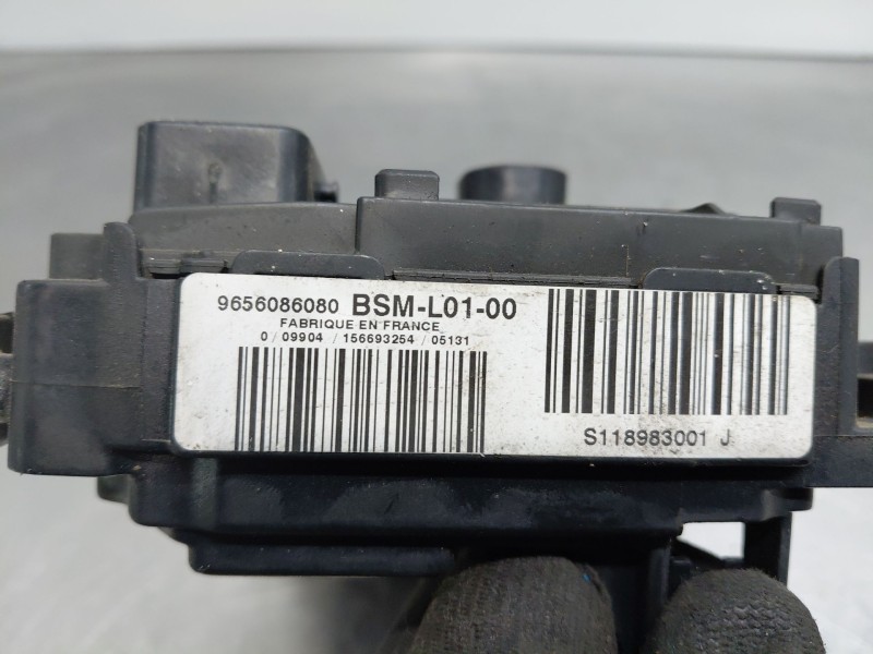 Recambio de caja reles / fusibles para peugeot 407 sw sport referencia OEM IAM 9656086080 S118983001 