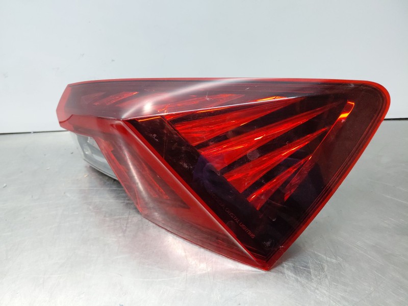 Recambio de piloto trasero derecho para skoda octavia combi (nx5) ambition referencia OEM IAM 5E3945208A  