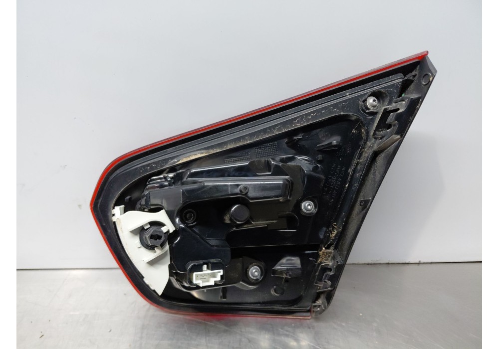 Recambio de piloto trasero izquierdo interior para mercedes-benz clase gla (w156) 200 d referencia OEM IAM A1569068700  