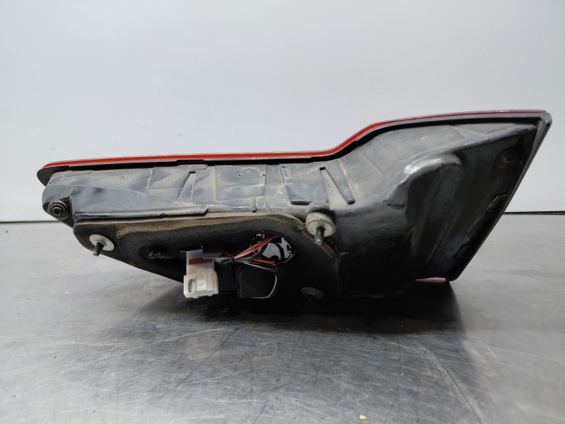 Recambio de piloto trasero izquierdo interior para kia ceed sportswagon hybrid referencia OEM IAM 92403J7150  