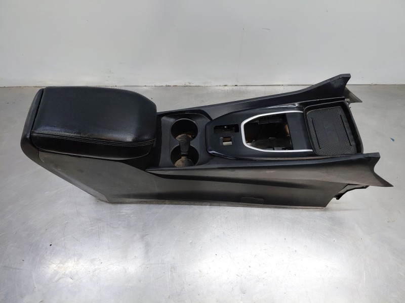 Recambio de apoyabrazos central para nissan qashqai (j12) acenta referencia OEM IAM 969106UN0A  
