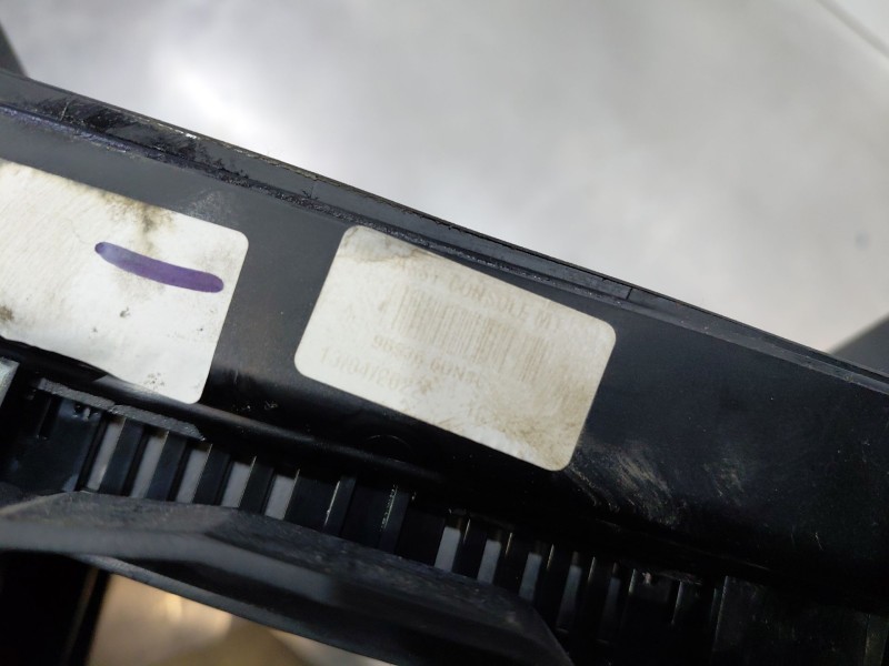 Recambio de apoyabrazos central para nissan qashqai (j12) acenta referencia OEM IAM 969106UN0A  