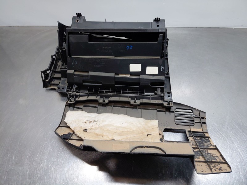 Recambio de guantera para nissan qashqai (j12) acenta referencia OEM IAM 681026UN5A  