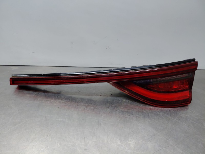 Recambio de piloto trasero derecho interior para kia proceed ( ) tourer referencia OEM IAM 92404J7200  