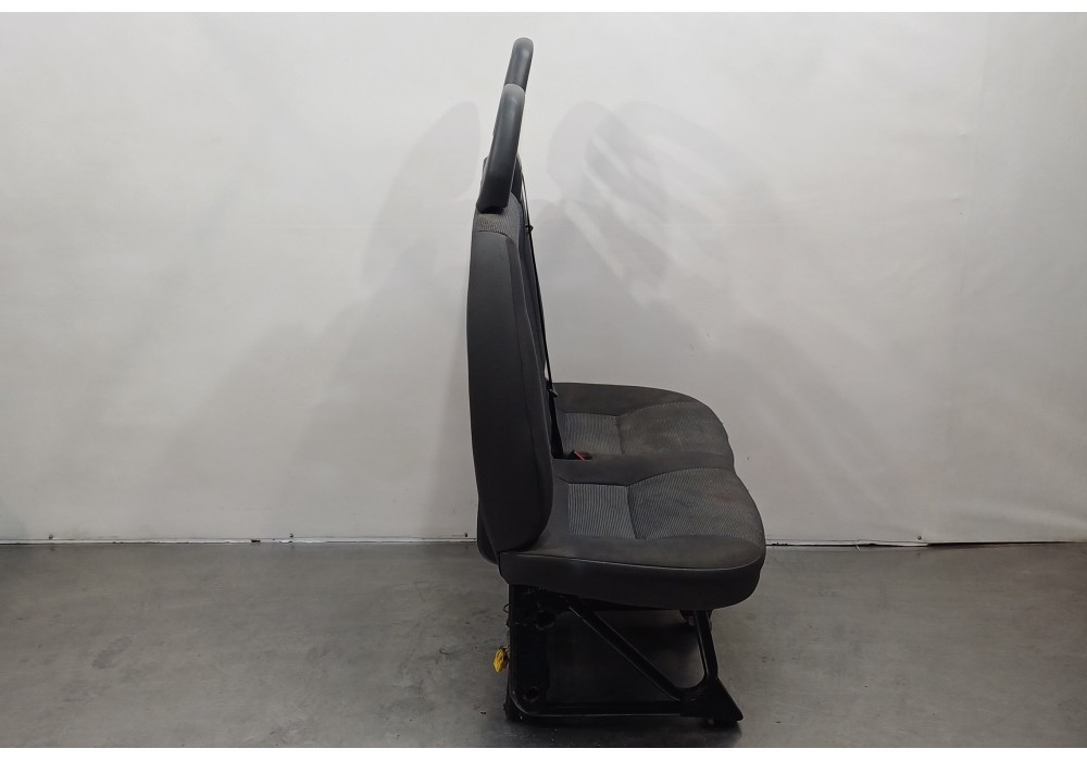 Recambio de asiento delantero derecho para peugeot boxer caja cerrada (rs 3000) (330/333) 2007 ) hdi (330) referencia OEM IAM 88