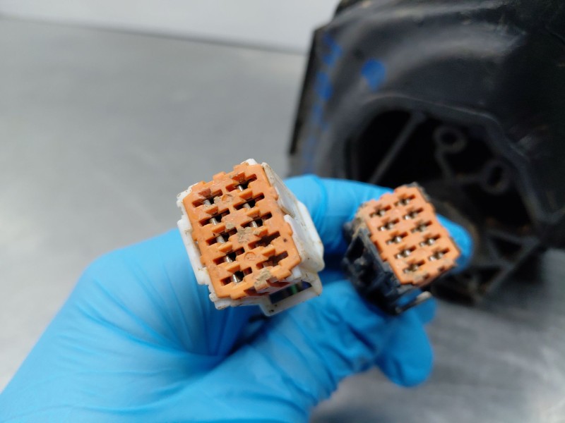 Recambio de retrovisor derecho para peugeot 3008 gt line referencia OEM IAM 1635224380  