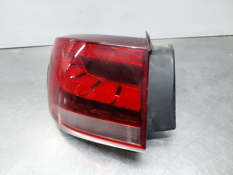 Recambio de piloto trasero izquierdo para mg zs suv referencia OEM IAM a30005l0100  