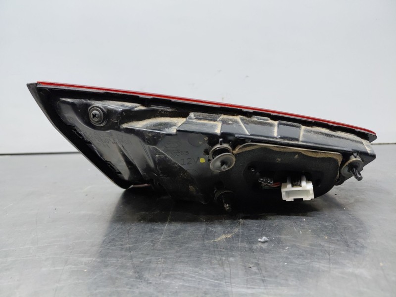 Recambio de piloto trasero derecho interior para kia xceed drive referencia OEM IAM 92404J7300  