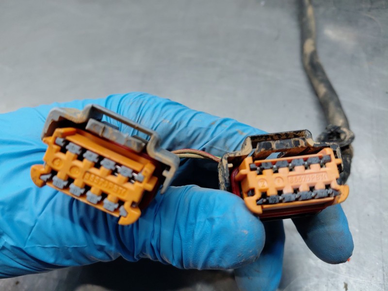 Recambio de retrovisor derecho para peugeot 508 sw gt line referencia OEM IAM 1612166680  