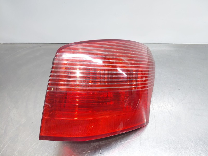 Recambio de piloto trasero derecho para peugeot 407 sw sport referencia OEM IAM 6351FR 9641948680 