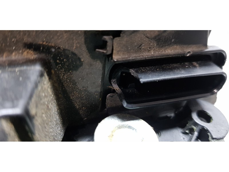 Recambio de cerradura puerta trasera derecha para land rover range rover vogue referencia OEM IAM LR038297  