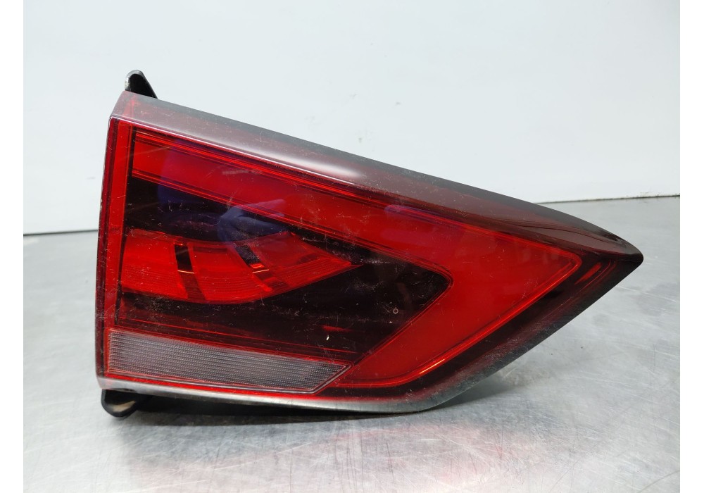 Recambio de piloto trasero izquierdo interior para mg zs suv referencia OEM IAM a31005l0100  