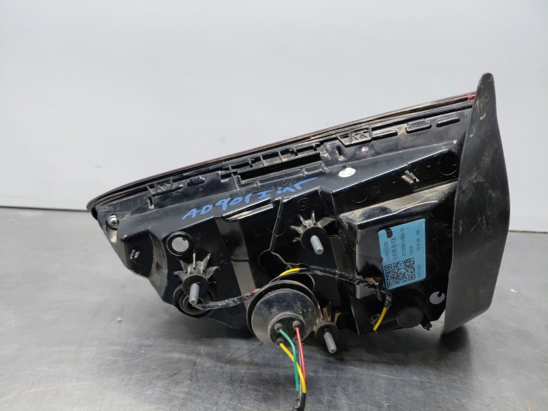 Recambio de piloto trasero izquierdo interior para mg zs suv referencia OEM IAM a31005l0100  