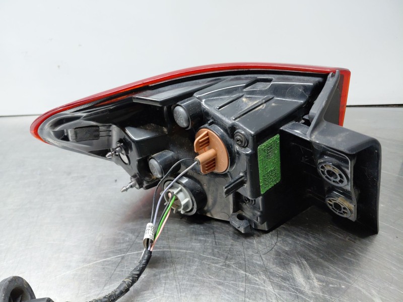 Recambio de piloto trasero derecho para kia ceed drive referencia OEM IAM 92402J7050  