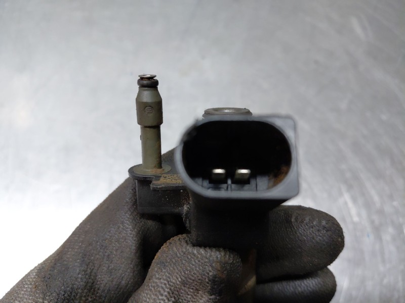 Recambio de inyector para peugeot bipper tepee active referencia OEM IAM 1980EQ 780542801 0445110351