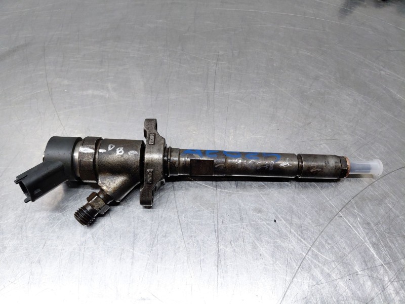 Recambio de inyector para citroën berlingo standard referencia OEM IAM 0445110188  